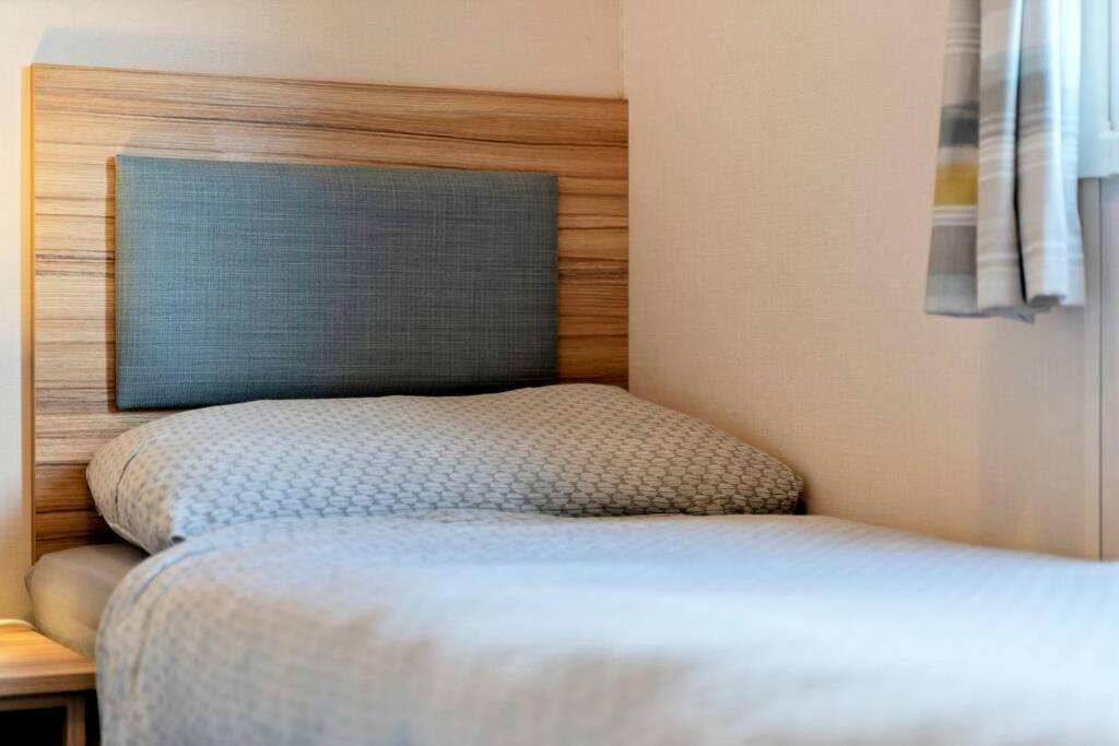 Tattershall Lakes: Sally'S Superior Stay Bagian luar foto