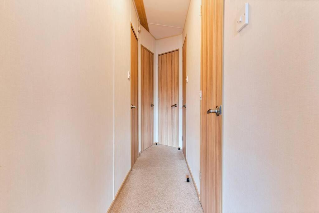 Tattershall Lakes: Sally'S Superior Stay Bagian luar foto