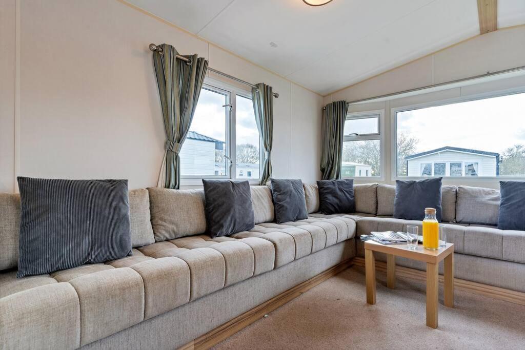Tattershall Lakes: Sally'S Superior Stay Bagian luar foto