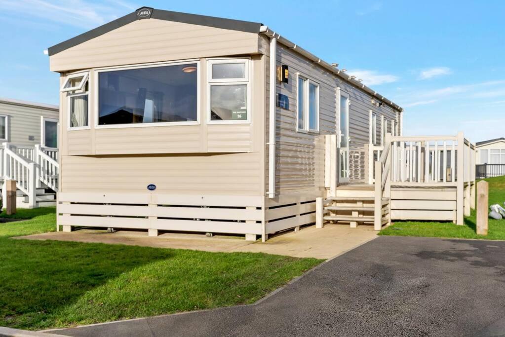 Tattershall Lakes: Sally'S Superior Stay Bagian luar foto