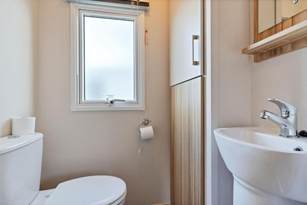 Tattershall Lakes: Sally'S Superior Stay Bagian luar foto